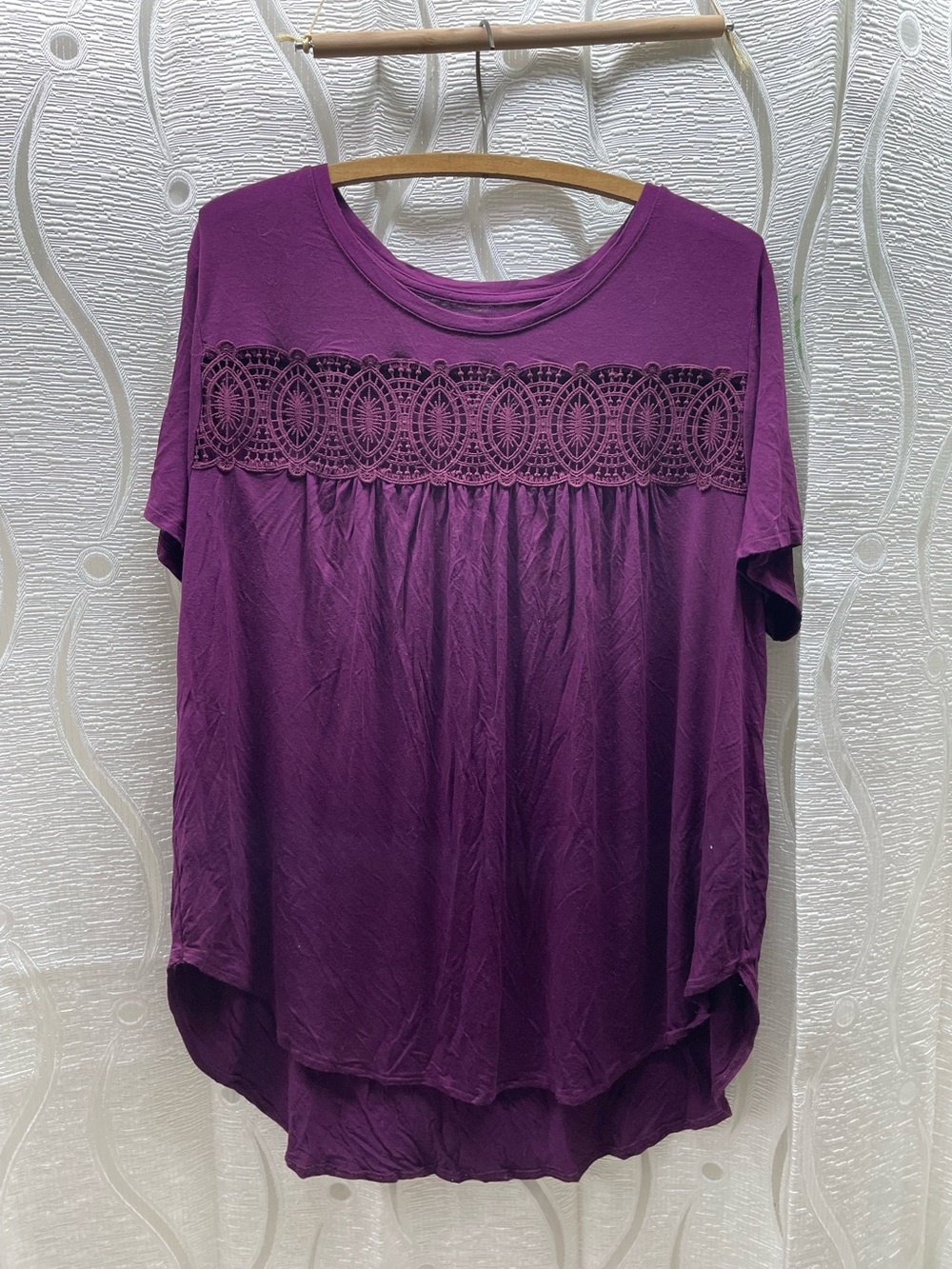 George Tunic Top Womens XXL Purple Excellent Crochet Lace Yoke High-Low Hem